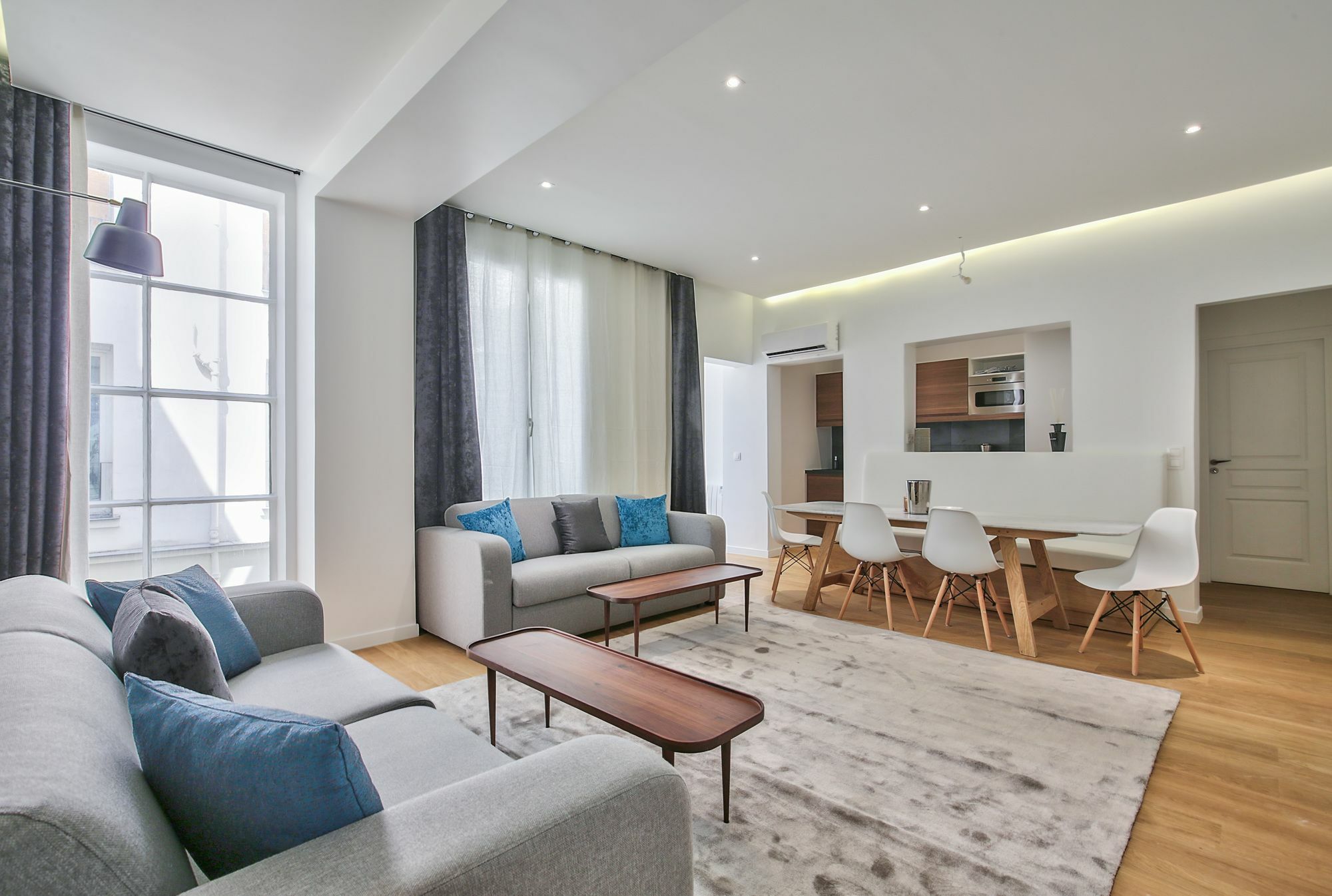 69 - Authentic Parisian Home Экстерьер фото
