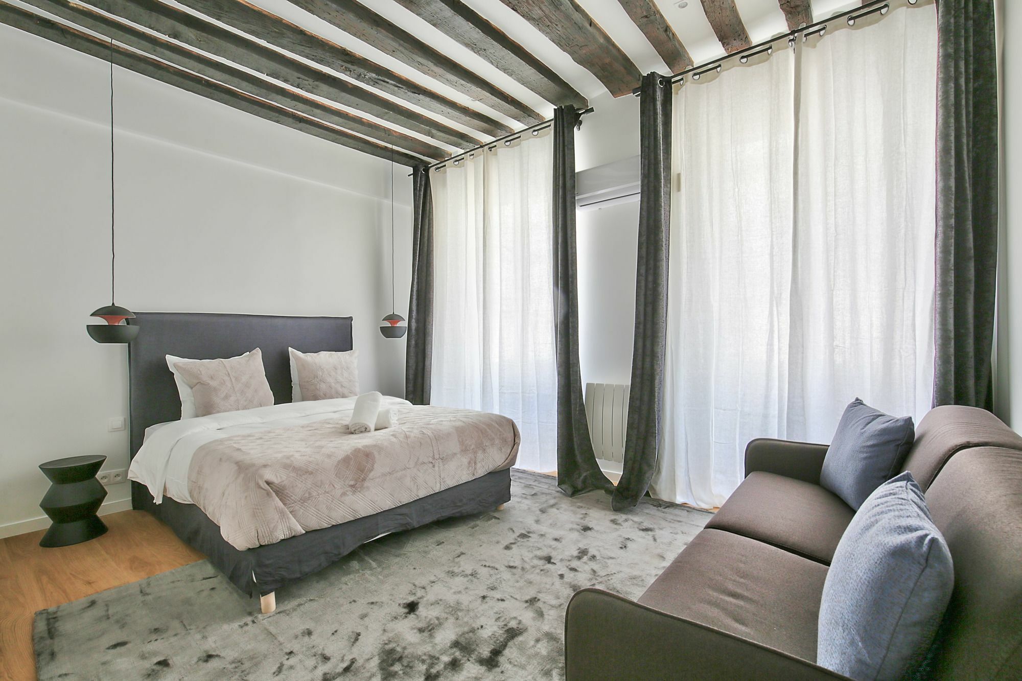 69 - Authentic Parisian Home Экстерьер фото