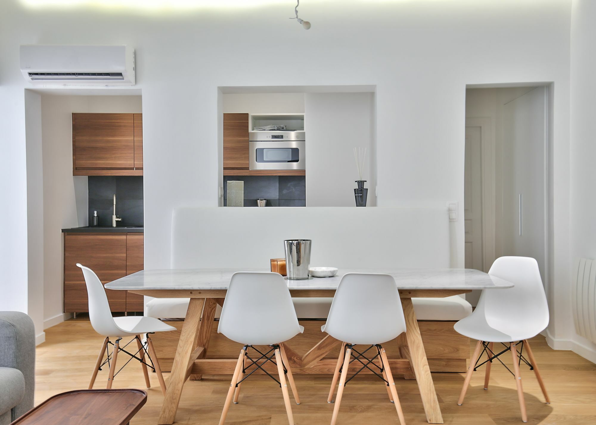69 - Authentic Parisian Home Экстерьер фото