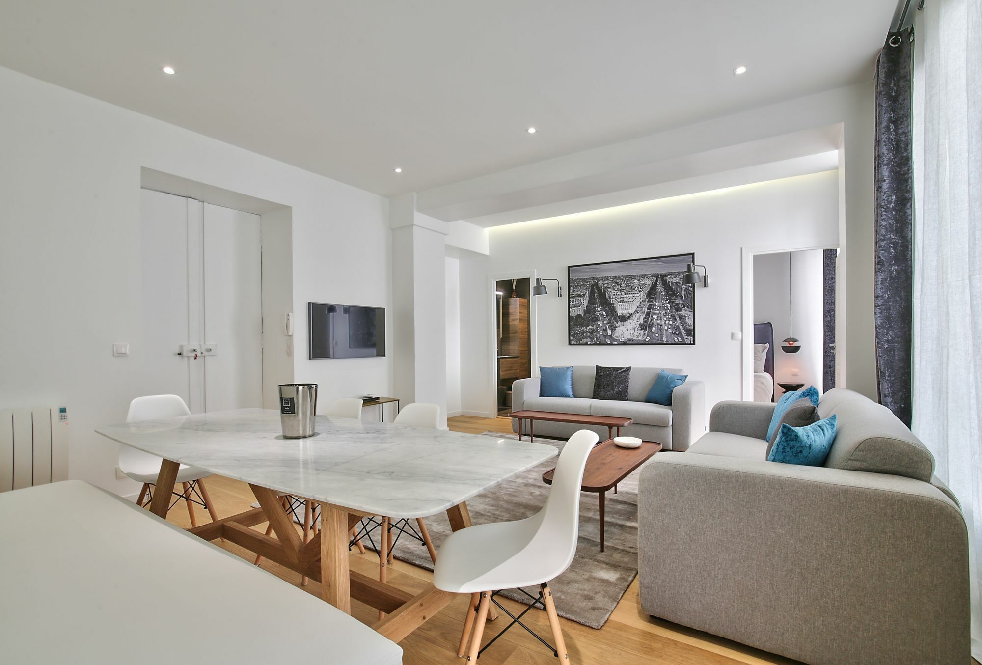 69 - Authentic Parisian Home Экстерьер фото