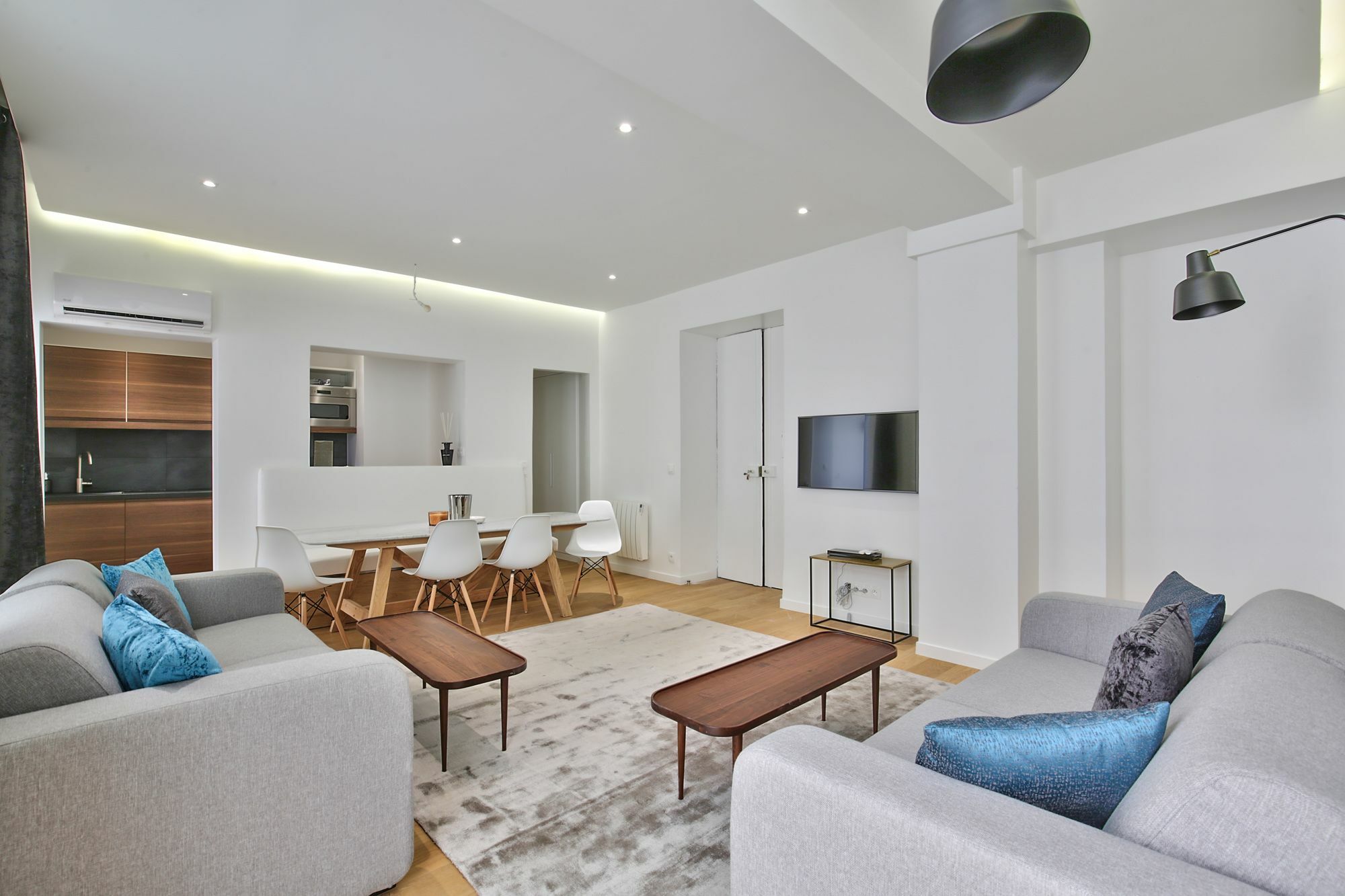 69 - Authentic Parisian Home Экстерьер фото
