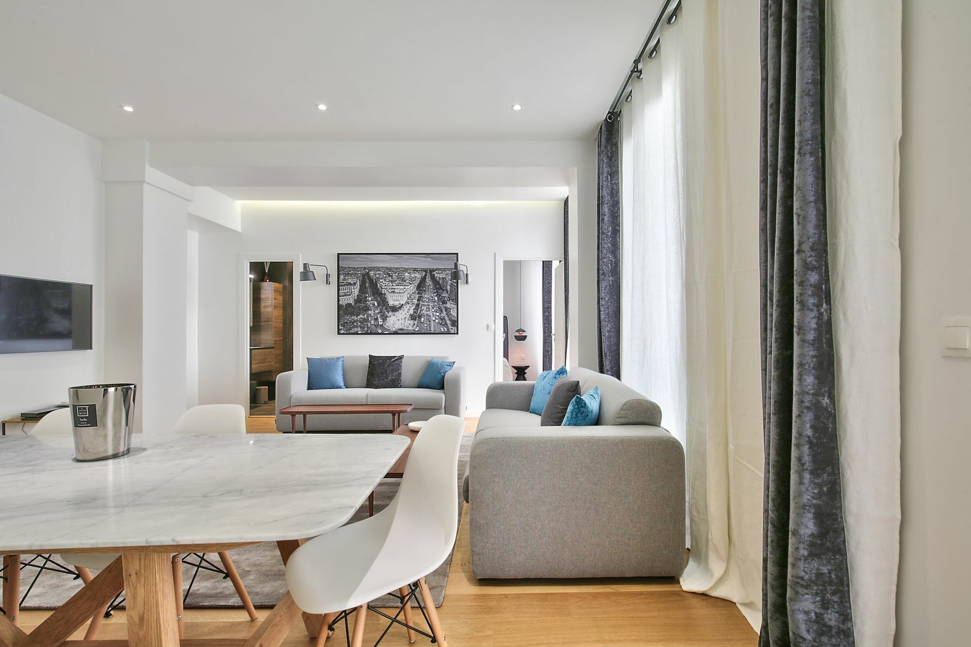 69 - Authentic Parisian Home Экстерьер фото